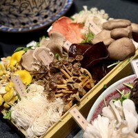 Shangri-La’s secret 表参道店 - きのこ10種盛り合わせ