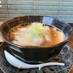 古民家ヌードゥル 黒揚羽森住 - 醤油らぁ麺　　　1000円
      雲呑（2個）　　　300円