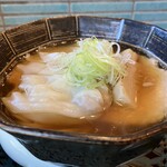 古民家ヌードゥル 黒揚羽森住 - 醤油らぁ麺　　　1000円
      雲呑（2個）　　　300円