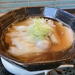 古民家ヌードゥル 黒揚羽森住 - 醤油らぁ麺　　　1000円
      雲呑（2個）　　　300円