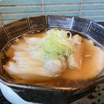 古民家ヌードゥル 黒揚羽森住 - 醤油らぁ麺　　　1000円
      雲呑（2個）　　　300円