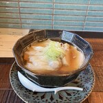 古民家ヌードゥル 黒揚羽森住 - 醤油らぁ麺　　　1000円
      雲呑（2個）　　　300円