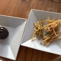 セトレ マリーナびわ湖 - おつまみは、カヌレと芋けんぴ、なりね(^_^*)