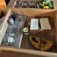 セトレ マリーナびわ湖 - 左側のヤツを全部混ぜ鱈、ドレッシングが完成(°▽°)