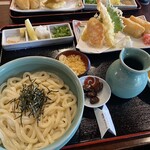 うどん本陣 山田家 讃岐本店 - 