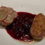 AuBlanc - フォアグラのポワレと自家製パンデピスのフレンチトースト　季節果実のロースト　ハスカップのコンフィチュール
