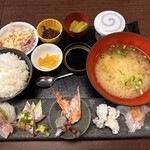 うおいち - あら汁も美味しかった