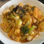 中国料理 恵莉華 - 「本日のランチA、イカと卵のチリソース炒め」（1,000圓）のメイン。