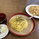 中国料理 金満源 - ざるラーメン＋にんにく炒飯