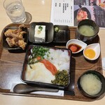 酔灯屋 天神店 - 特上明太高菜イカ丼　