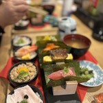 海鮮居酒屋 三ノ宮産直市場 JR東口店 - 