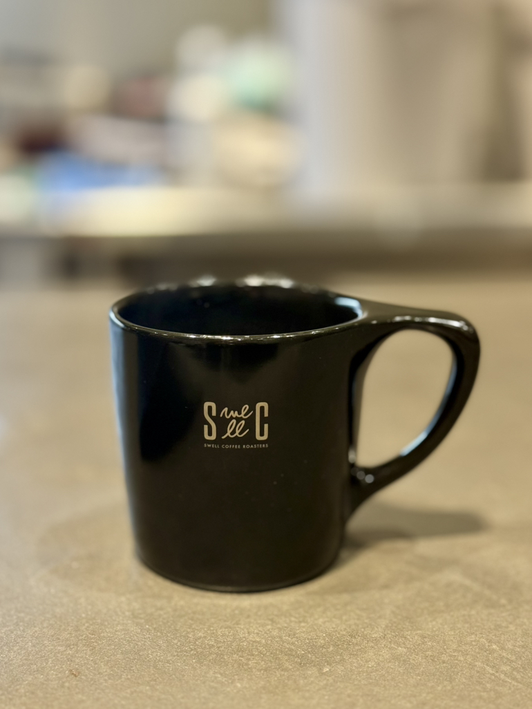 写真 : Swell Coffee Roasters lab （スウェルコーヒーロースターズ