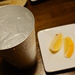 白木屋 - こだわり酒場のレモンサワー(レモン追加)
