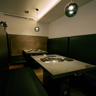 会食、記念日から普段使いまで。六本木の隠れ家で楽しむ上質焼肉