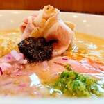 中華そば 新増田 - 鶏白湯ラーメン、鶏の旨み満タン ちょ~柔ﾁｬｰｼｭｰ