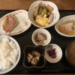 和楽亭 澤 - 料理写真:日替わり3点盛り定食　1,000円