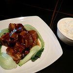 中華ビストロ 享京味シャンジィンウェ - 角煮定食