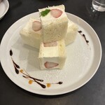 MORIHICO. 藝術劇場 - 