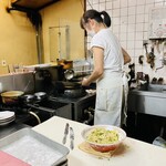 龍園 - 鍋のコンロがひとつしかないみたいです。