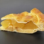 みつわベーカリー - 2025.10.28 (火)    アップルパイ　594円（税込）