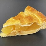 みつわベーカリー - 料理写真:2025.10.28 (火)    アップルパイ　594円（税込）