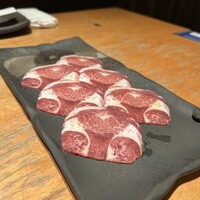 吟味屋 北浜店 - たんカルビ