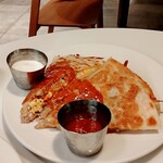 Cafe at  Rootz - ボリューム抜群のケサディーヤ⭐️