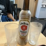 自家製うどん 武吉志 - 珍しい瓶のジムビームハイボール