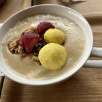 Shiro Hotaru Tofu Ten - 温热椰子豆花 700日元