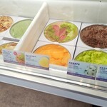 サーティワンアイスクリーム - ショーケース