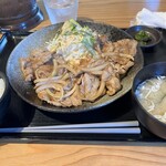 晴れときどき鶏 - 焼肉定食？