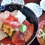 日本料理 三平 - 海鮮丼