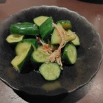 鶏っく - お通し　420円