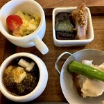 Genji[源氏] - モズクには海ブドウと山芋　