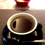 オステリア ブッビーノ - 食後の紅茶はベルガモットが心持ち控えめの上品なアールグレー。このくらいがちょうどいいですね。ちなみに砂糖は入れないほうが◎。