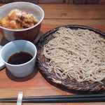 Yorozuya Yuukyou - （ランチ）鶏天丼と蕎麦