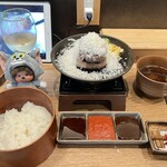 とろけるハンバーグ福よし - 