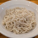 純手揉み中華 れん - 「夏黄金」と「もち小麦」の特注太ちぢれ麺