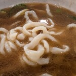 純手揉み中華 れん - つけ汁が太ちぢれ麺に絡む