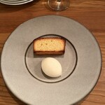 ジロトンド - 7皿目
      ポレンタのパンケーキ、ミルクアイス