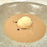 TOMONO - 【 アイス 】　杏仁のアイス