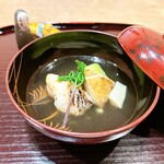 日本料理 永代 - 鰆の炭火焼きの
      茄子と松茸の風味仕立て