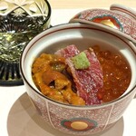 WASHOKU SUSHI ゆゆ梅田 - 雲丹といくらと炙りトロ三色丼