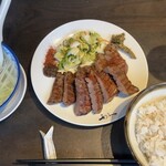 牛たん炭焼 利久 西口本店 - 