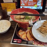 ラの壱 - 料理写真:とんこつもとあじ(850円)+餃子セット(450円)
