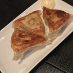 手延べ餃子バー ウイング ビレッジ - 