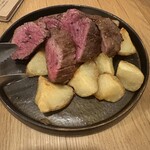 ワイン酒場 Opti - 牛ハラミ2990円