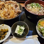 おそば 増田屋 - ミニしょうが焼き丼セット900円
　そば大盛り100円