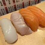 築地すし好 和 - いか、金目鯛、サーモン