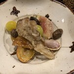 326010712 - 松茸に秋の食材